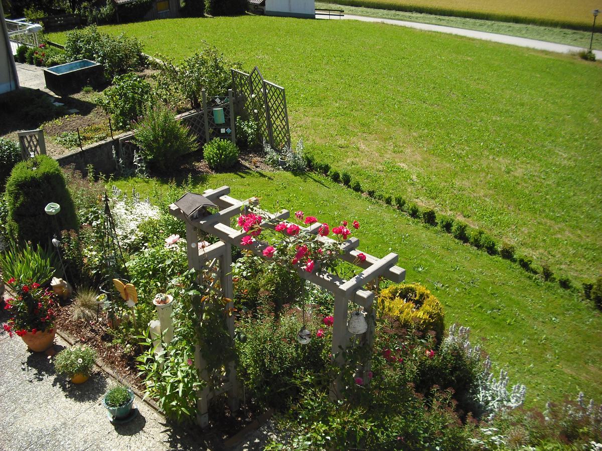 Ferienhaus Und Ferienwohnungen Holzapfel Geiersthal Exterior photo